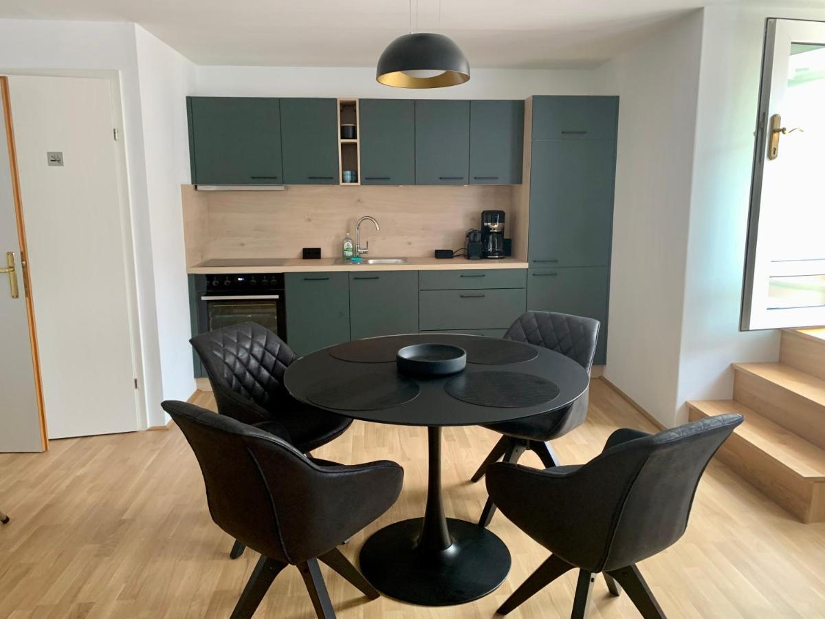 Air-Conditioned, Quiet Apartment With A Terrace In Center Of St Poelten - Smart Tv Санкт-Пельтен Екстер'єр фото